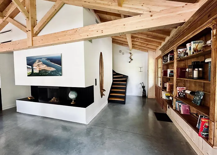 La Les Inseparables فيلة