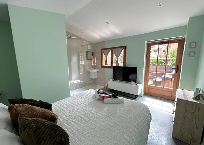 La Les Inseparables فيلة